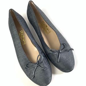 Amazing FERRAGAMO FLATS ladies 9.5 B made in Italy